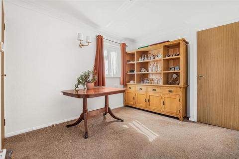 1 bedroom retirement property for sale, Riverside Court, North Chingford
