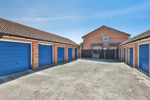 2 bedroom end of terrace house for sale, Aspen Gardens, Poole, Dorset, BH12