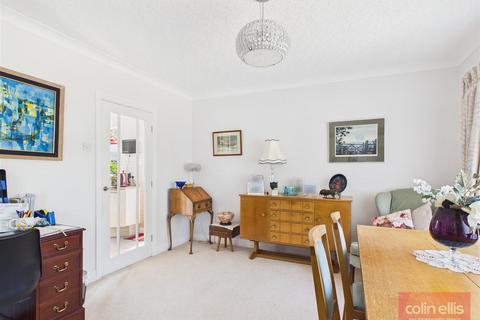 2 bedroom detached bungalow for sale, Hay Brow Crescent, Scalby, Scarborough