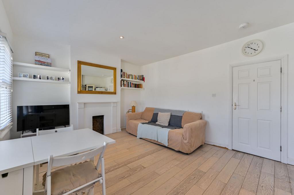 Apartment in London - View 5