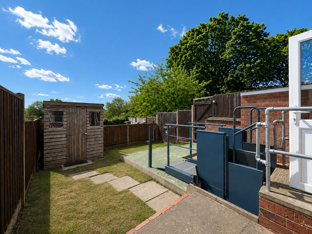 Apartment in Solihull, West Midlands - View 4