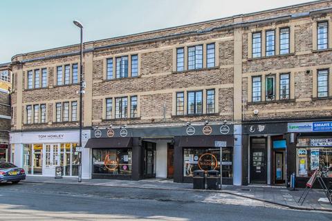 2 bedroom flat to rent, Regent Street, Armstrong House, CB2