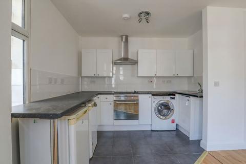 2 bedroom flat to rent, Regent Street, Armstrong House, CB2