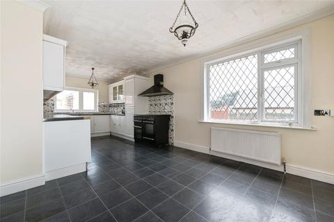 2 bedroom bungalow for sale, Farringford Road, Southampton, Hampshire, SO19