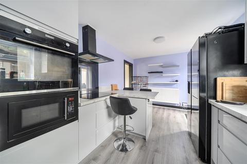 3 bedroom terraced house for sale, Edensor Avenue, Buxton