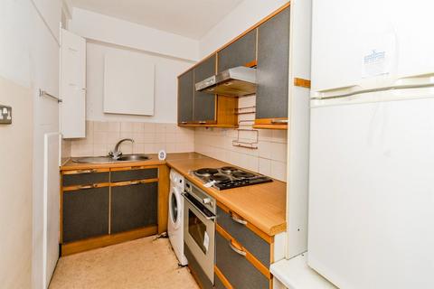 1 bedroom ground floor flat for sale, Elmfield West Block, Southampton