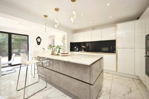 4 bedroom detached house for sale, Melrose Drive, Elstow, Bedford