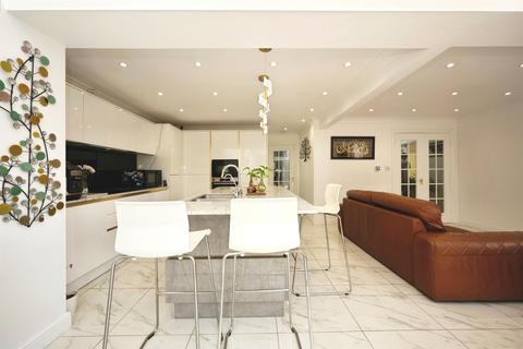 4 bedroom detached house for sale, Melrose Drive, Elstow, Bedford