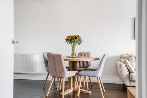 1 bedroom apartment for sale, Austin Drive, Trumpington CB2