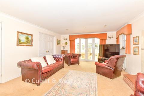 5 bedroom detached house for sale, Havant Road, Hayling Island PO11