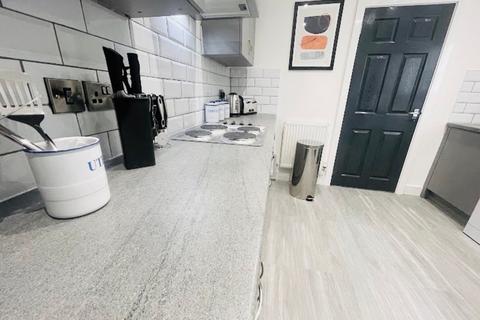 1 bedroom in a house share to rent, Wadham Street, ST4