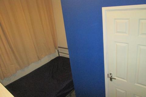 1 bedroom in a house share to rent, princes road