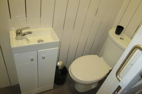 1 bedroom in a house share to rent, princes road