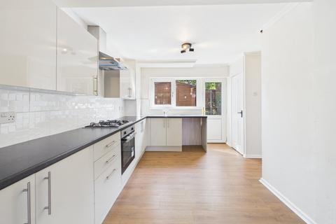 3 bedroom end of terrace house for sale, Hillside Crescent, Greater Manchester OL6