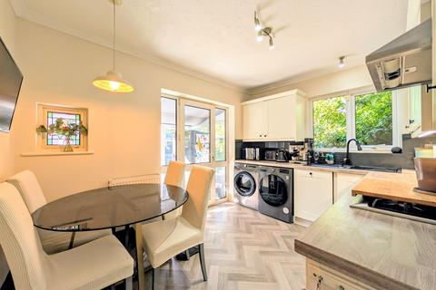 2 bedroom semi-detached bungalow for sale, Downside Avenue, Worthing