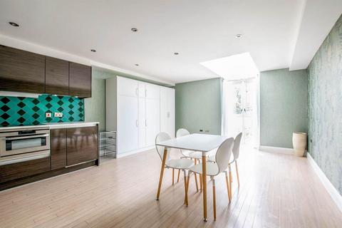 Studio for sale, Adam and Eve Street, Cambridge