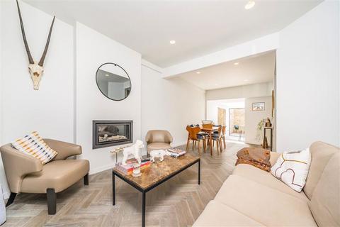 3 bedroom terraced house for sale, Henshaw Street, London SE17