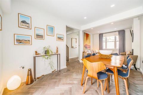 3 bedroom terraced house for sale, Henshaw Street, London SE17