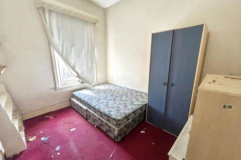 undefined, Simonside Terrace, Heaton, Newcastle upon Tyne, Tyne and Wear, NE6 5DS