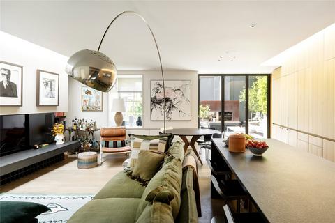 4 bedroom mews to rent, Leinster Mews, London, W2