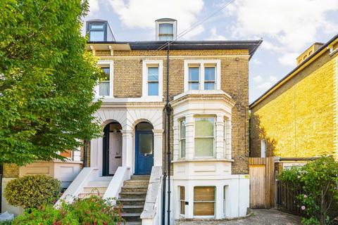 Cambridge Road South, London W4