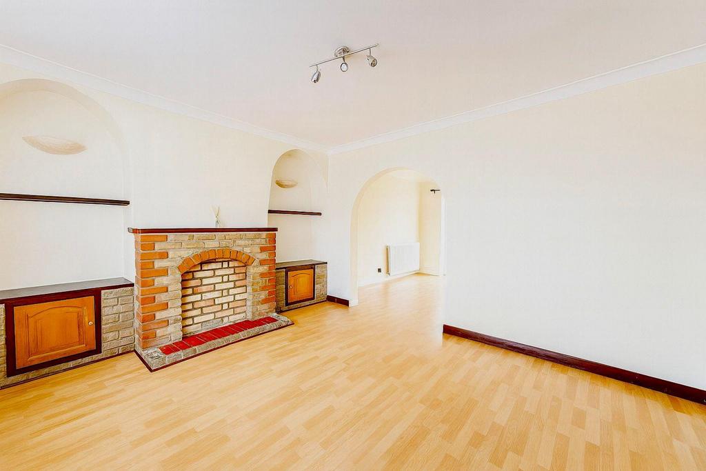 House in Morden - View 2