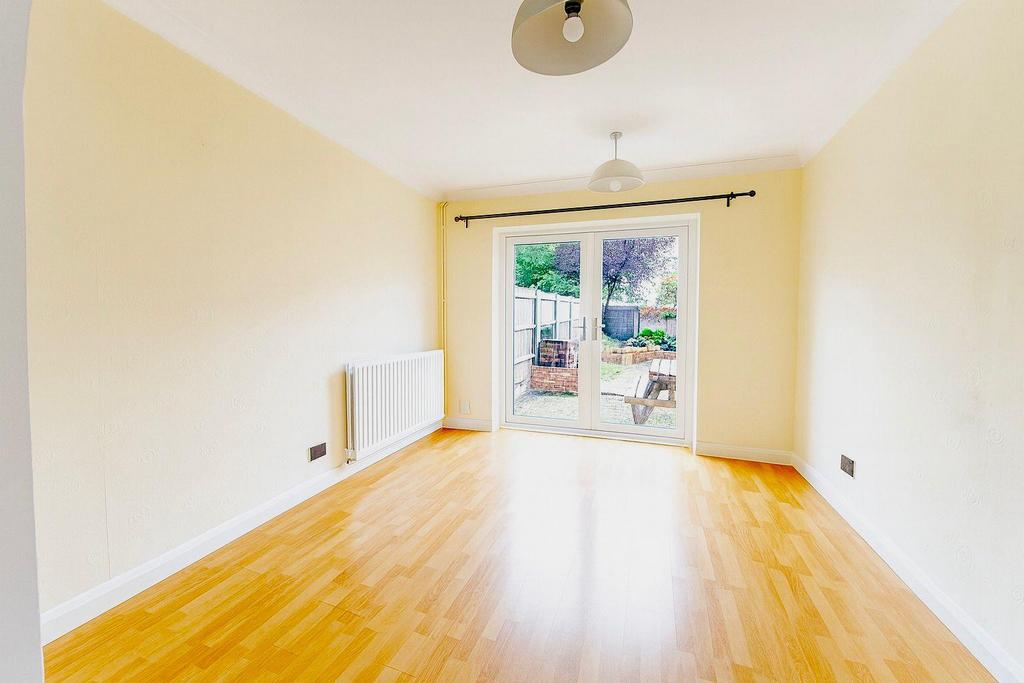 House in Morden - View 4