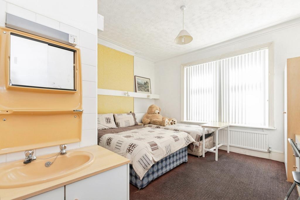 En suite bedroom, en suite
