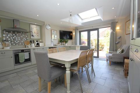 2 bedroom end of terrace house for sale, Rosemary Gardens, Whiteley