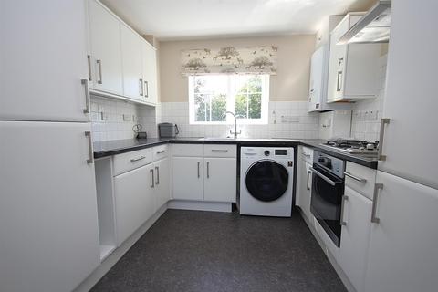 2 bedroom apartment for sale, Lynn Crescent, Titchfield Common
