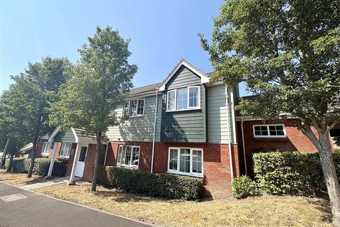 2 bedroom apartment for sale, Lynn Crescent, Titchfield Common