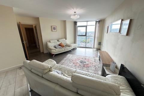 2 bedroom house to rent, Altolusso Apartments, Cardiff CF10
