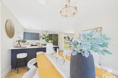 undefined, Goldfinch Way, Lydney GL15