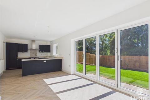 undefined, Goldfinch Way, Lydney GL15