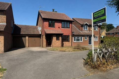 3 bedroom link detached house for sale, Marlborough View, Farnborough, Hampshire, GU14
