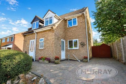 3 bedroom semi-detached house for sale, Bullfinch Close, Oakham LE15