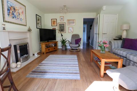 3 bedroom semi-detached house for sale, Bullfinch Close, Oakham LE15