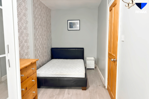 5 bedroom terraced house to rent, Cranborne Road, Barking IG11