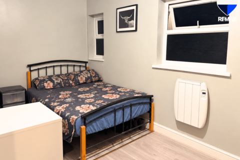 5 bedroom terraced house to rent, Cranborne Road, Barking IG11