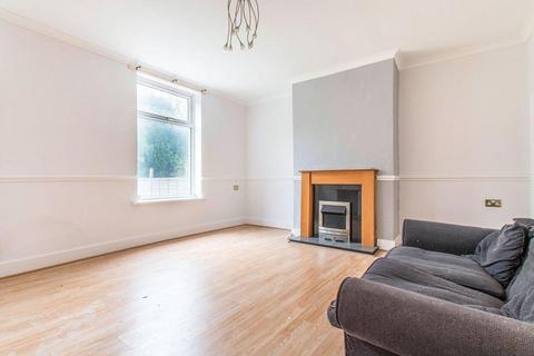 2 bedroom end of terrace house to rent, Walker Street, Earlsheaton, DEWSBURY