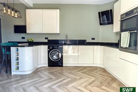 3 bedroom semi-detached house for sale, Norfolk Road, Pennfields
