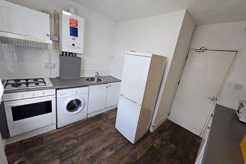 2 bedroom flat for sale, 27A West Road, Shoeburyness, Southend-on-Sea, Essex, SS3 9DR