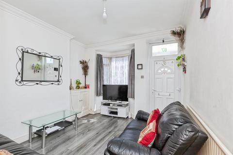 2 bedroom end of terrace house for sale, Bridge Road, Leicester