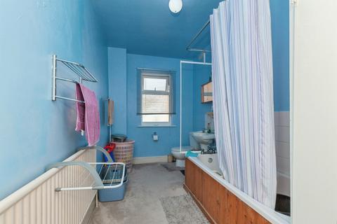 2 bedroom end of terrace house for sale, Bridge Road, Leicester
