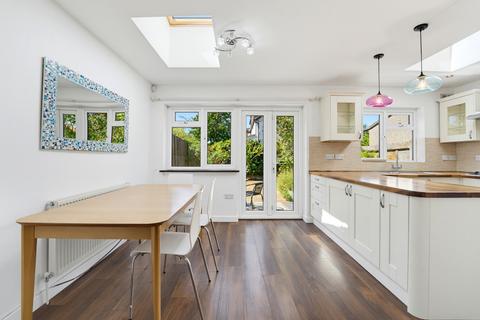 3 bedroom semi-detached house for sale, Avalon Road, London, W13