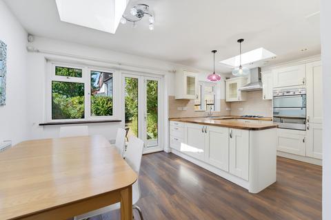 3 bedroom semi-detached house for sale, Avalon Road, London, W13