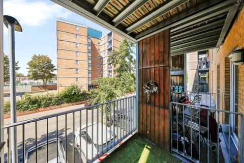 undefined, Walton Road, Manor Park, E12