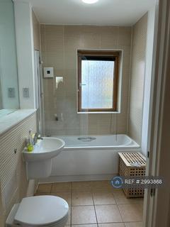 4 bedroom terraced house to rent, Columbia Place, Milton Keynes, MK9