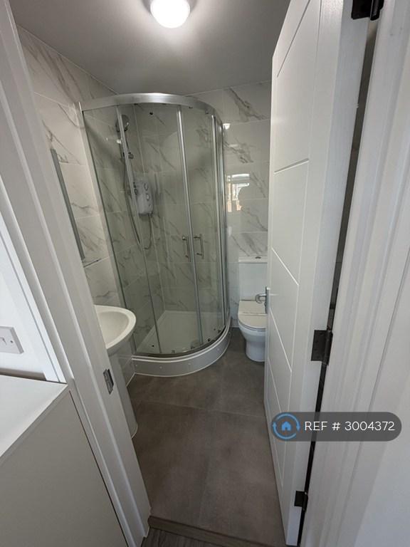 Apartment in London - View 3