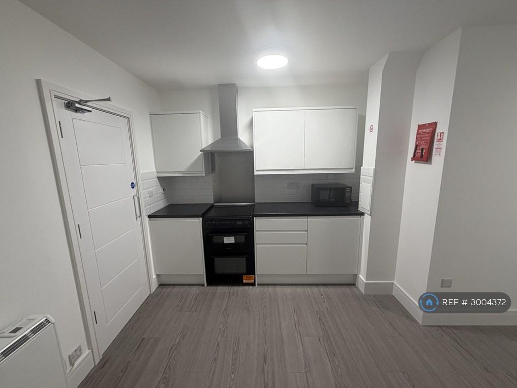 Apartment in London - More